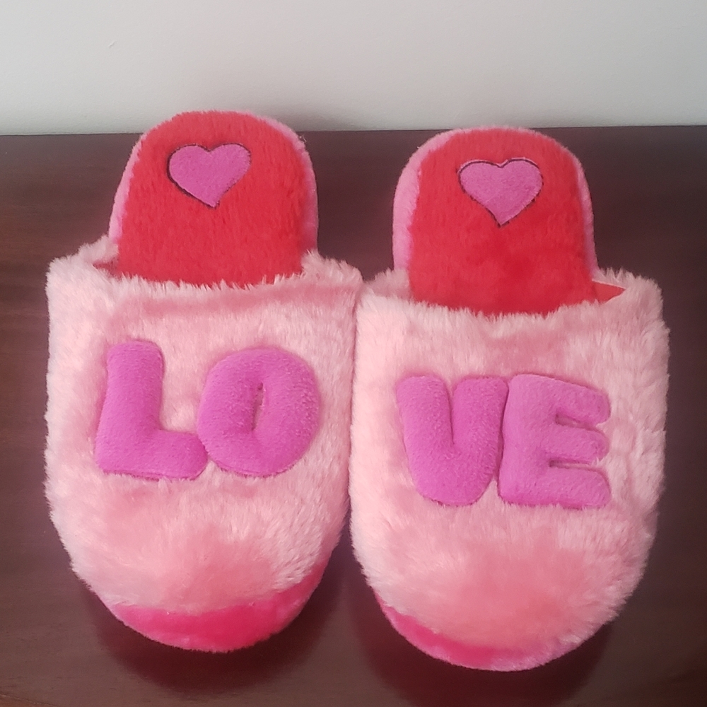 LOVE Fuzzy Slippers Size 9-10